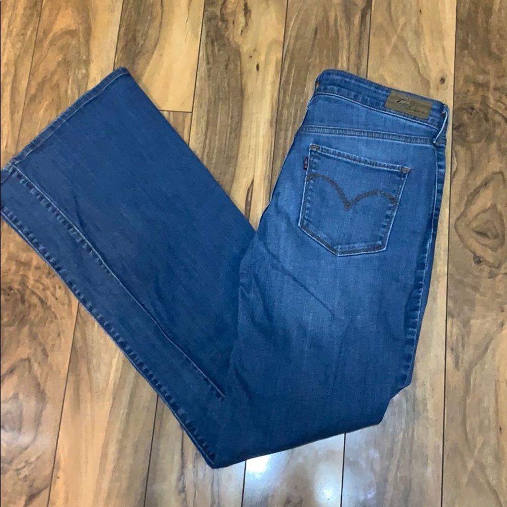 5/$20 Levi bootcut jeans